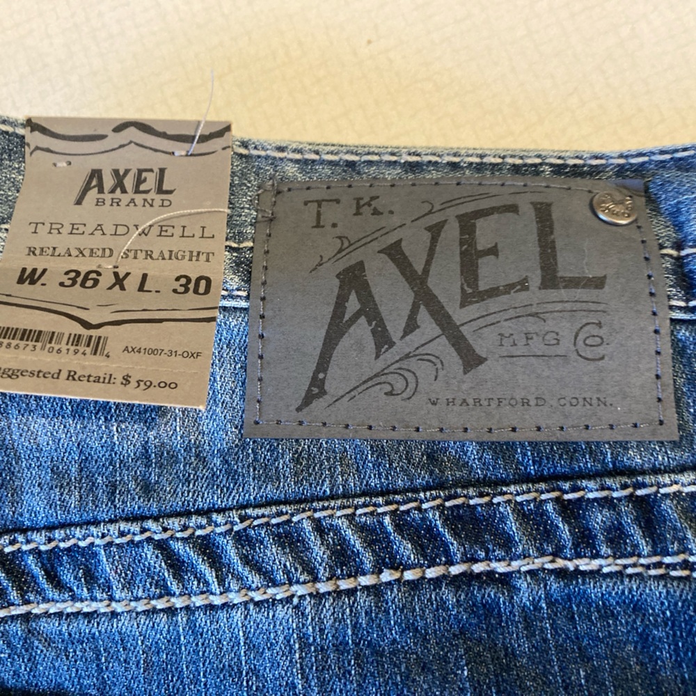 Axel 36 x 30 men’s Oxford denim jeans.